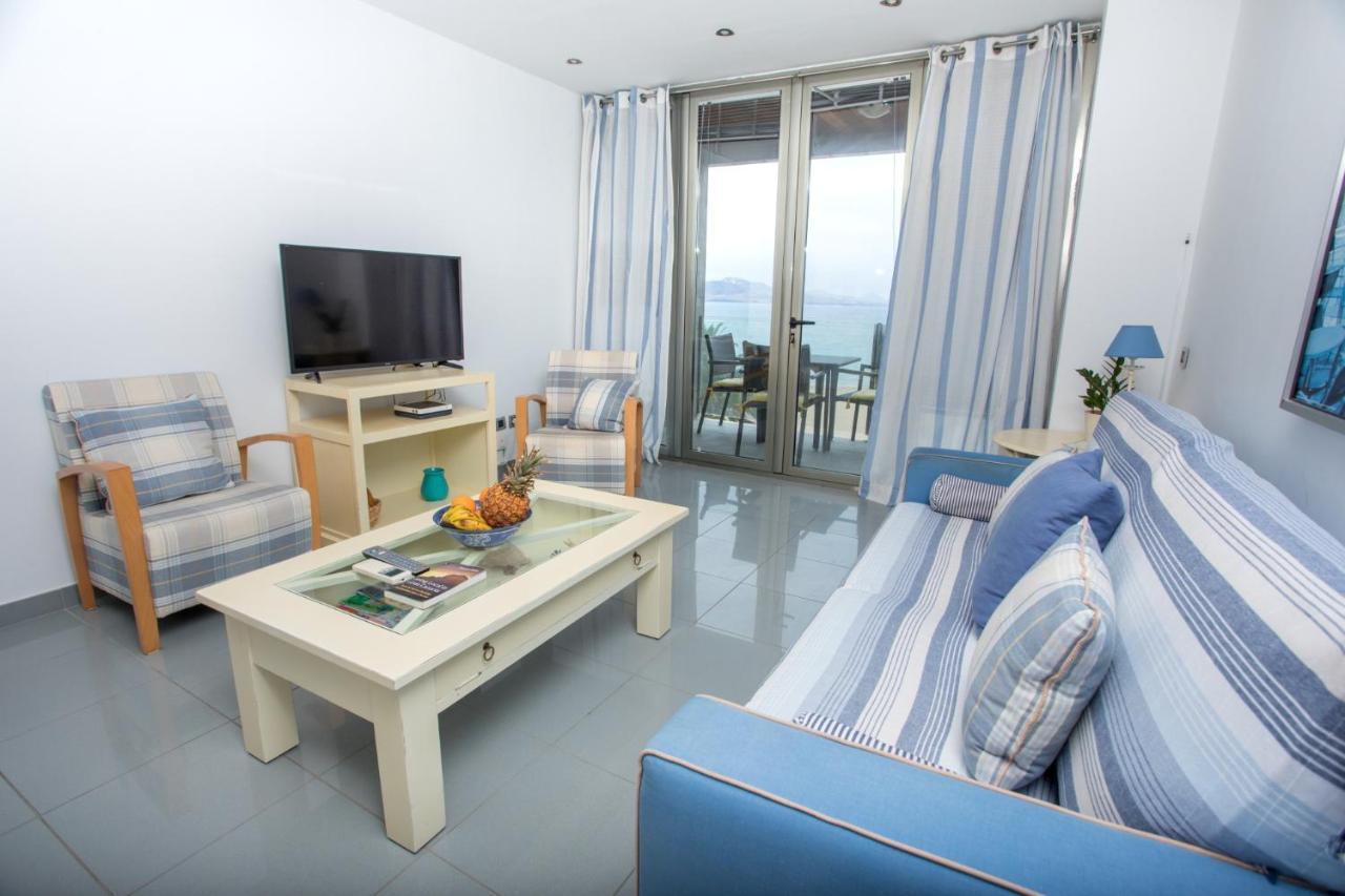 Great Balcony Over Blue Sea By Canariasgetaway Las Palmas Buitenkant foto