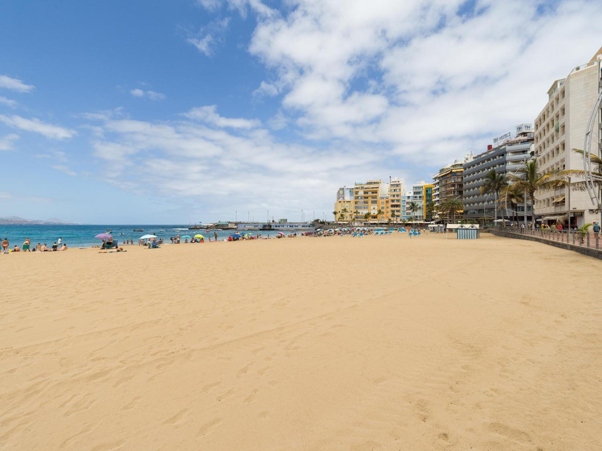 Great Balcony Over Blue Sea By Canariasgetaway Las Palmas Buitenkant foto